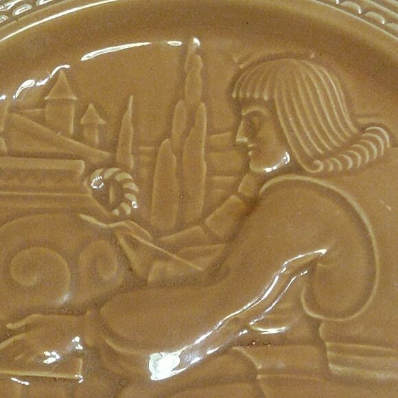 Homer Laughlin (Fiesta) 1939 NY World's Fair: The American Potter in Tan Beige - Picture 9 of 11